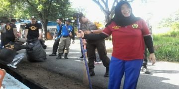 Galakkan Sabtu Bersih, Satpam Karimun Siap Pertahankan Piala Adipura