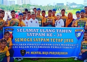 Jalan Sehat Satpam di Monas