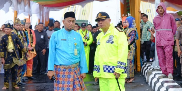 Kapolresta Pekanbaru Pimpin Pengamanan Peresmian Jembatan Siak