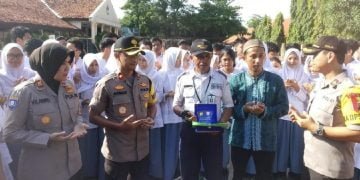 Polres Tangsel Beri Penghargaan Slamet sebagai Satpam Inovatif