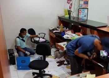 Kawanan Maling Satroni Mega Finance Padang