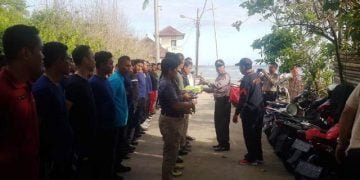 Polsek Kuta Beri Pembekalan FKS dan Bhakti Sosial di Pantai Seminyak  