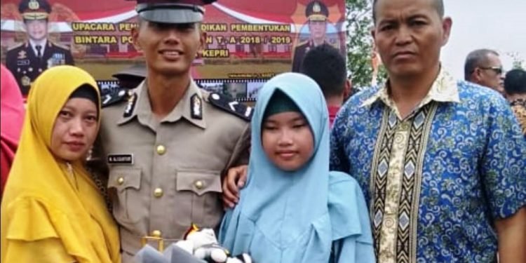 Satpam Yamani Bangga, Anaknya Dilantik jadi Bintara Muda