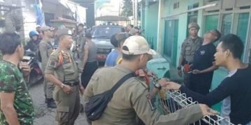 Diduga Gangguan JIwa, Satpam Ngamuk Diamankan Satpol PP