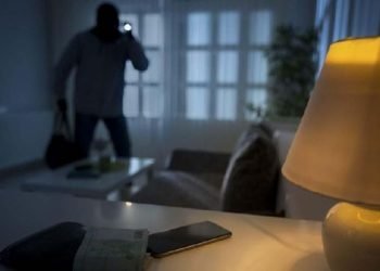 Tempel Selotip Hitam, Modus Baru Maling Rumah