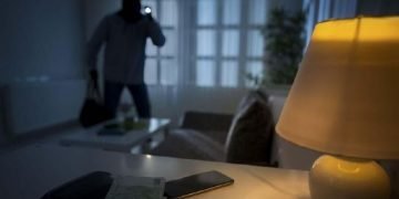 Tempel Selotip Hitam, Modus Baru Maling Rumah