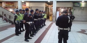 Penghasilan Kurang tapi Semangat Jalankan Tugas sebagai Satpam