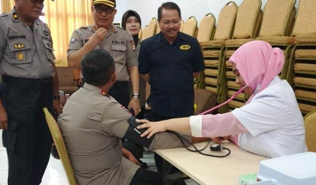 Meriahkan HUT Bhayangkara ke-73, APSI Sulsel Gelar Donor Darah
