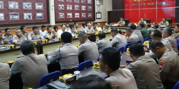 1.303 Personel Gabungan Amankan Laga Arema FC Vs Persib Bandung