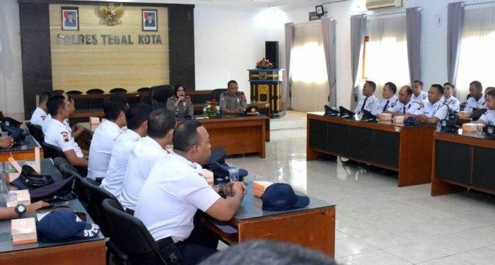 Kapolres Tegal Himbau Satpam Harus Bisa Jadi Contoh baik