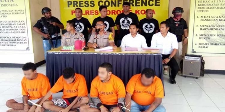 4 Tersangka Penganiaya Satpam Diringkus Polres Sorong