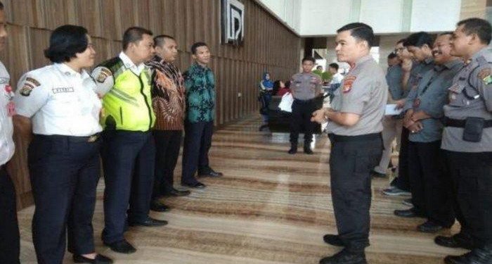 Polda Metro Jaya Razia Kelengkapan Satpam