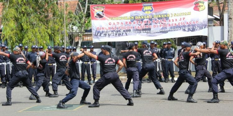 Polres Cilacap Tutup Pendidikan Gada Pratama Angkatan ke-24