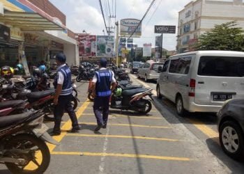 Polemik Pengelolaan Parkir Minimarket oleh Ormas di Bekasi