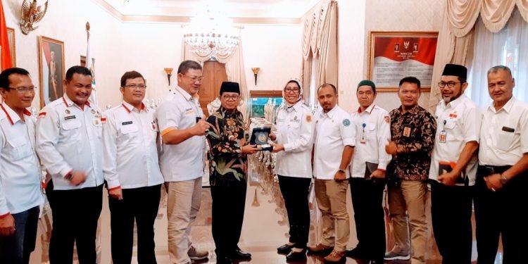 Bahas HUT Satpam ke-39, APSI dan ABUJAPI Silaturahim ke Gubernur Jambi