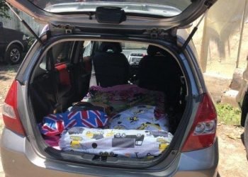 Satpam Ditabrak Pengemudi Mesum di Parkiran Mall