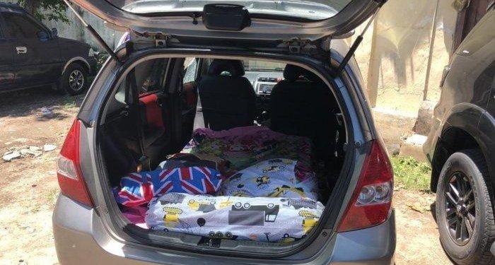 Satpam Ditabrak Pengemudi Mesum di Parkiran Mall