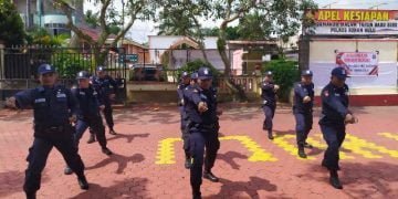 Polres Rohul Adakan Lomba Tongkat Borgol Satpam dan Donor Darah