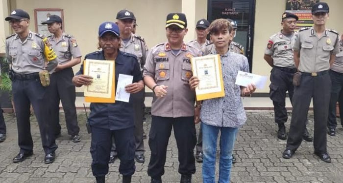 Kapolsek Limo Beri Penghargaan Si Pitung dan Satpam, Kenapa?
