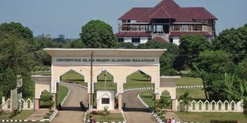 Cegah Covid-19, Kampus Alauddin Makassar Dijaga Ketat Satpam