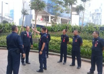 satpam hadapi corona