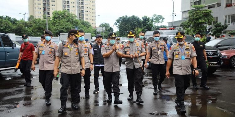 Kabaharkam Polri Cek Kesiapan Wisma Atlet Jadi Tempat Isolasi Pasien Corona