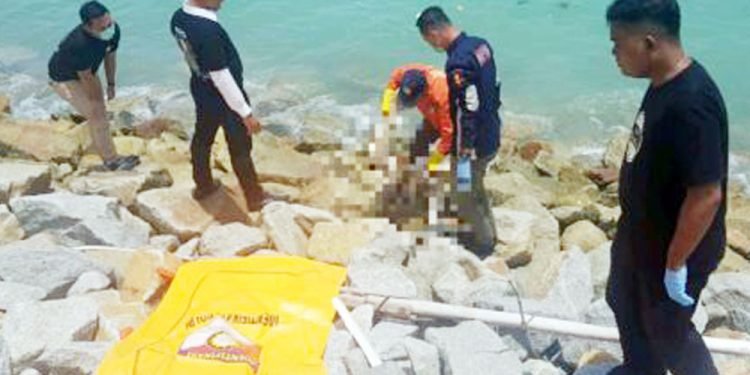 Satpam Temukan Mayat Tidak Utuh di Pantai Kawasan Karimun