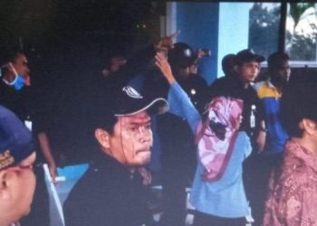 Unjuk Rasa Mahasiswa UBB Ricuh, Satpam Alami Pendarahan di Kepala