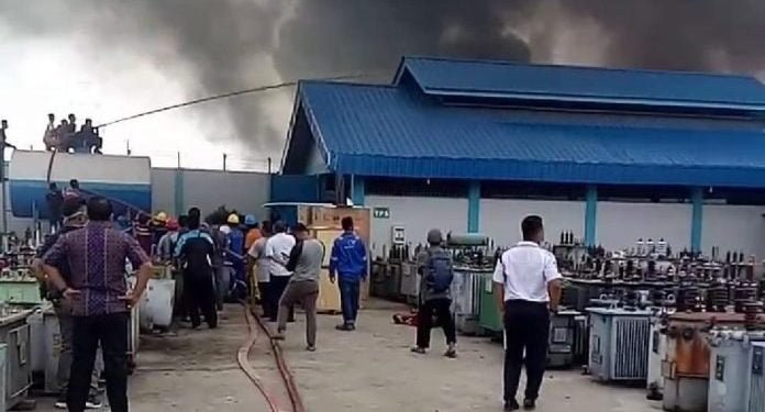 Berkat Kesigapan Satpam, Aset Gudang PLN Selamat dari Kebakaran