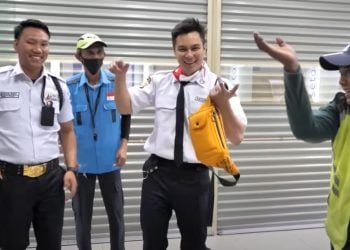 baim wong nyamar jadi satpam