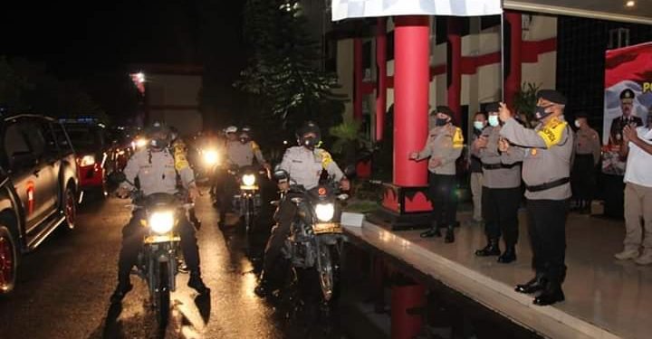 Polda Kalteng Bagikan 350 Makan Sahur ke Satpam dan Marbot Masjid