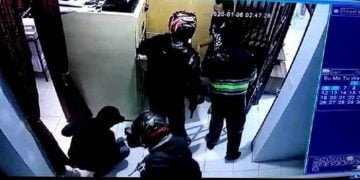 Aksi Heroik Satpam Pertahankan Gerbang Perumahan dari Perampok