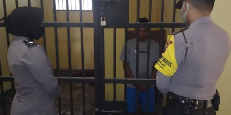 Residivis Mabuk Aniaya Satpam, Beruntung Warga Menolong