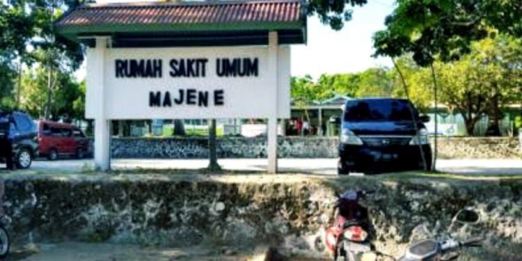 Mahasiswa Desak RSUD Majene Pekerjakan Kembali Tiga Satpam