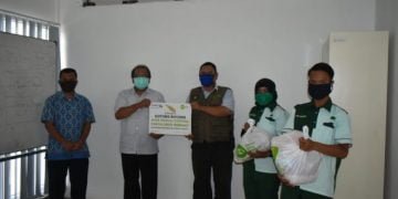 Laznas IZI dan ITERA Salurkan Sembako untuk Satpam Kampus