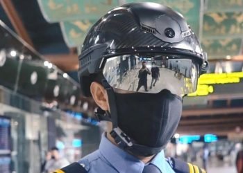 Canggihnya Helm Satpam Bandara Soeta Dibandrol Rp95 juta