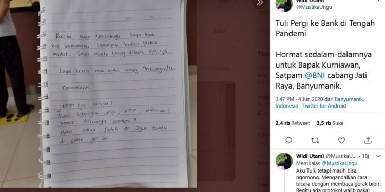 Kisah Nasabah Tunarungu yang Haru Dilayani Satpam Bank