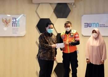 Petugas WALKA Penemu Uang Rp500 Juta Dapat Penghargaan dari Menteri BUMN, KAI, dan KCI