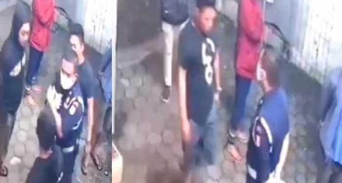 Sabar dan Tenang, Satpam Bank Dipersekusi Oleh Kawanan Tak Bermasker