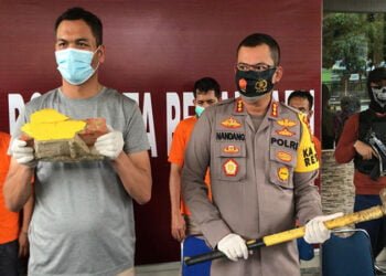 Satu Keluarga Robohkan Tembok Sekolah dan Aniaya Satpam