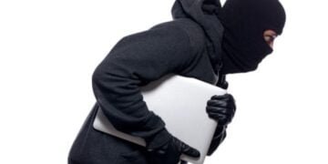 Satpam Masjid Agung Kudus Tangkap ODGJ yang Mencuri Peralatan