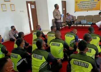 Kasat Binmas Polres Kapuas Berikan Pembinaan kepada Satpam