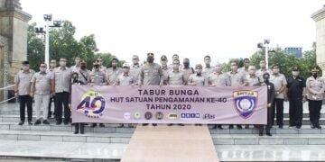 Peringati HUT Satpam ke-40, Tabur Bunga untuk Bapak Satpam Indonesia