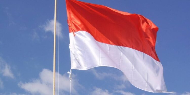 Satpam Amankan Wanita yang Turunkan Bendera di Masjid Agung Klaten