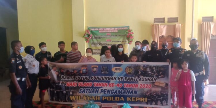 Komunitas Satpam dan Polda Kepri Gelar Baksos di HUT Satpam