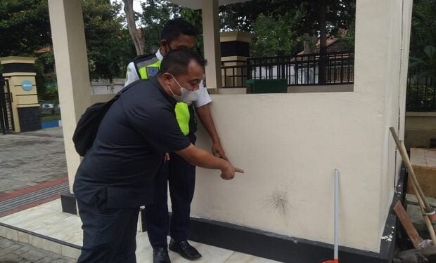 Pos Satpam Pengadilan Negeri Probolinggo Dilempar Bom Molotov