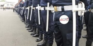 Mengenal Fungsi Tongkat T, Senjata Pamungkas Satpam