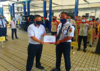 Yoni Iskandar Muda, Raih Penghargaan Karena Kejujuran