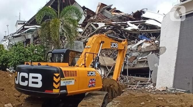 Alhamdulillah.., Satpam Gedung Kantor Gubernur Sulbar Berhasil Dievakuasi