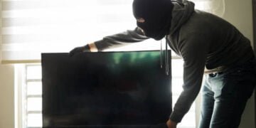 Gondol TV, Maling Ditangkap Satpam